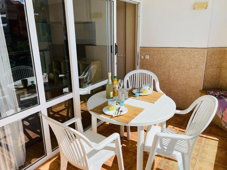 Seaview Apartment Near Yumbo Maspalomas  Bagian luar foto
